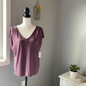 NWT Velvet Andie V-Neck Cutout Tee Size M